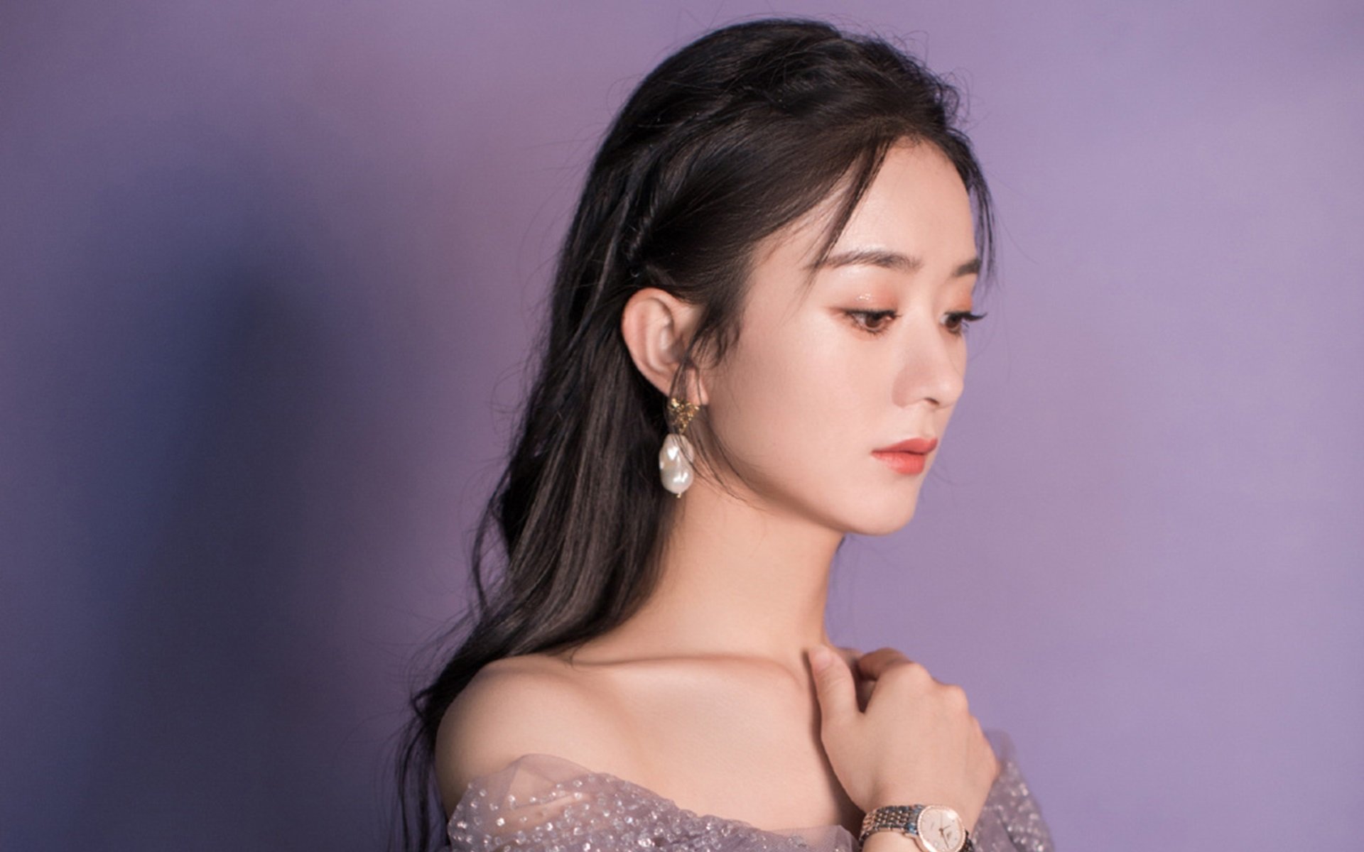 张三加盟球队,引发球迷热情迎战CBA新赛季,请问张三