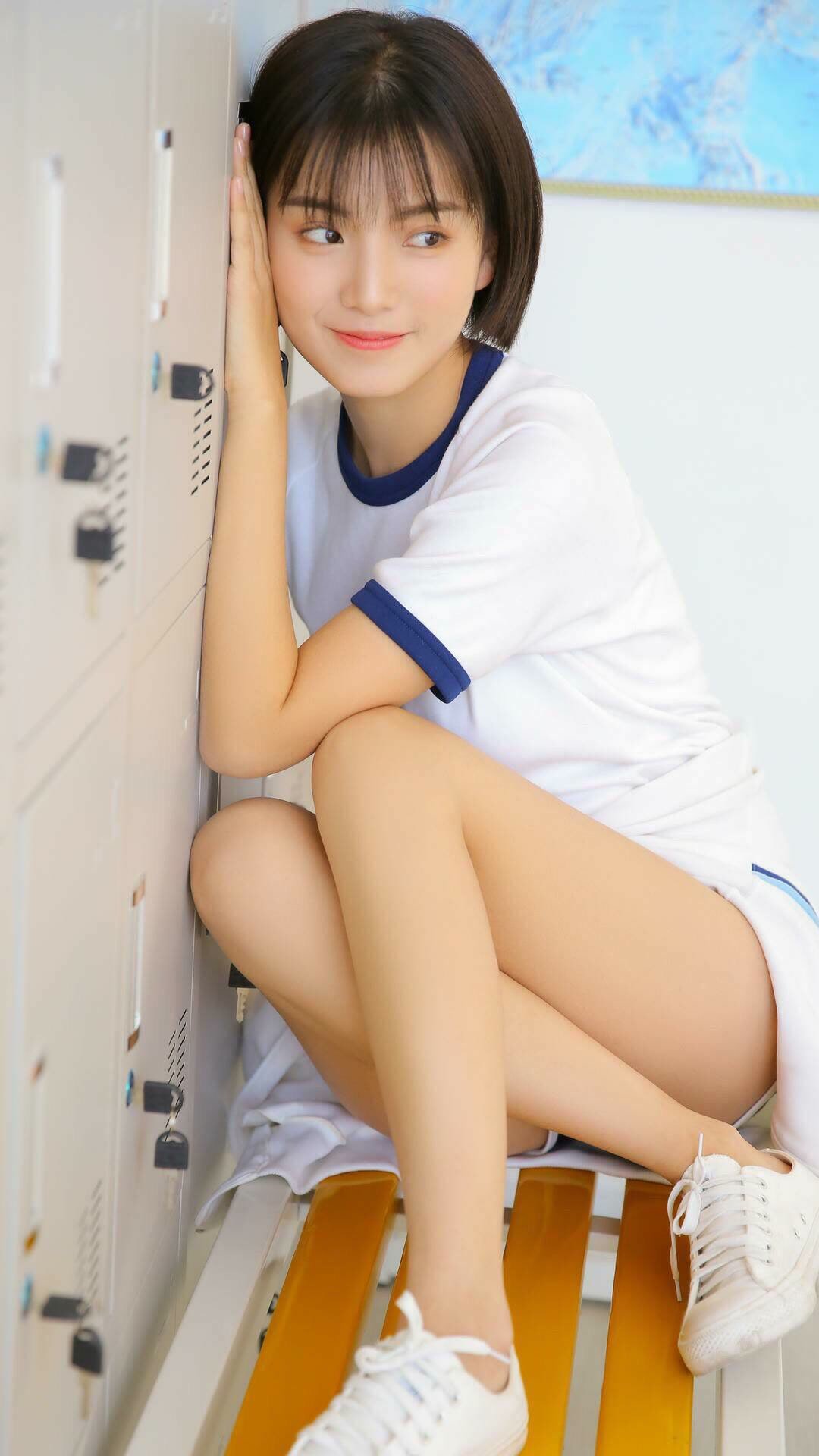 开云·体育官网APP下载-曼城高压逼抢强势，蓝月亮力争榜首，蓝月亮曼城队歌